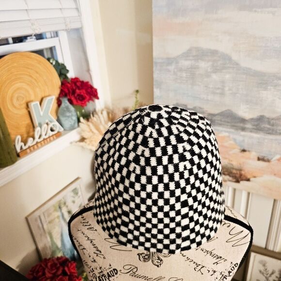New Trendy Faux Fur Checkered Bucket Hat